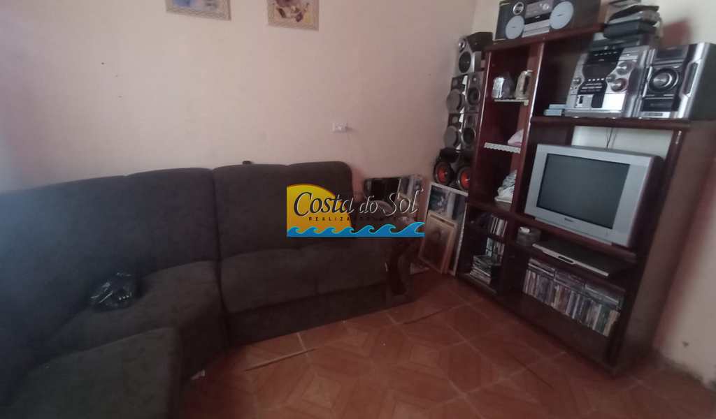 Casa em Praia Grande, bairro Samambaia