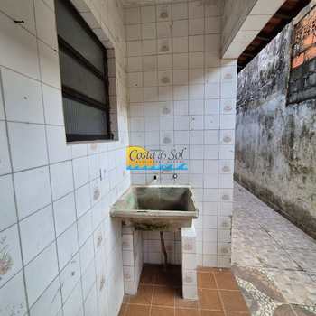 Casa em Praia Grande, bairro Tupi