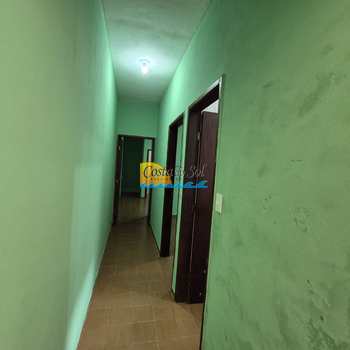 Casa em Praia Grande, bairro Tupi