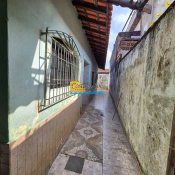 Casa em Praia Grande, bairro Tupi
