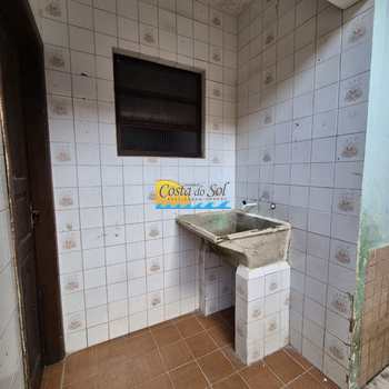 Casa em Praia Grande, bairro Tupi