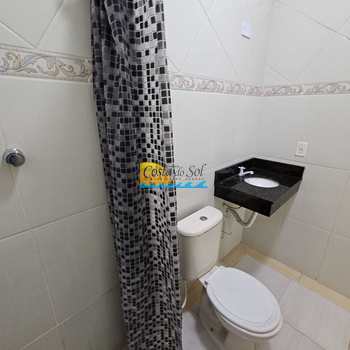 Sobrado em Praia Grande, bairro Guilhermina