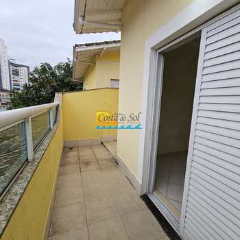 Sobrado em Praia Grande, bairro Guilhermina