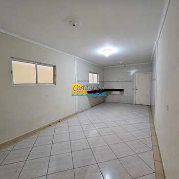 Sobrado em Praia Grande, bairro Guilhermina
