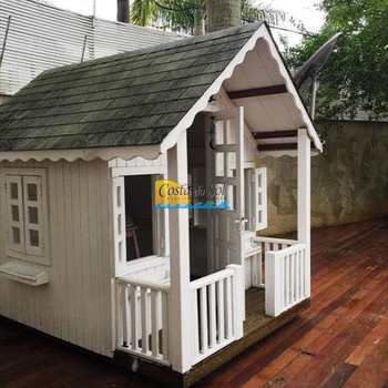 Casa em Praia Grande, bairro Boqueirão
