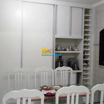 Sobrado em Praia Grande, bairro Ocian