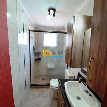 Apartamento em Praia Grande, bairro Boqueirão