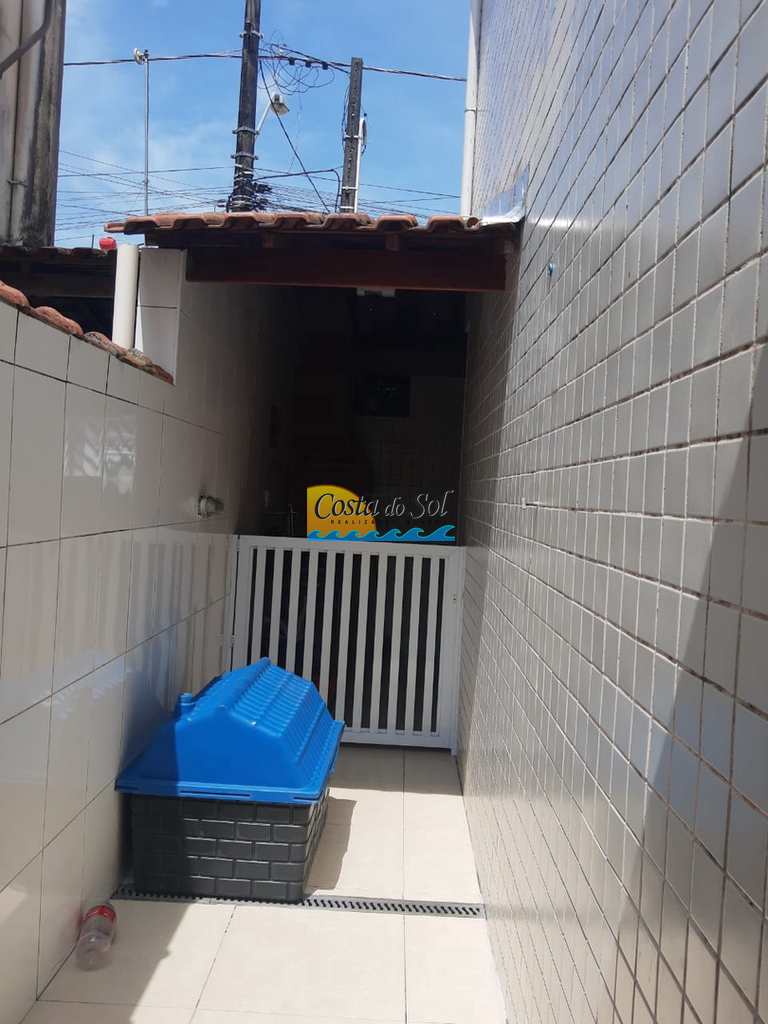 Casa de Condomínio em Praia Grande, no bairro Nova Mirim