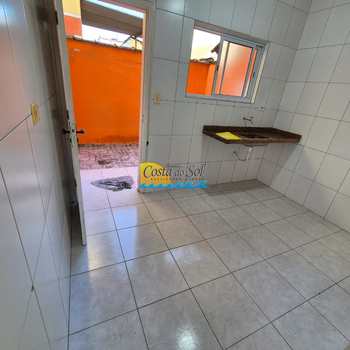 Sobrado em Praia Grande, bairro Sítio do Campo