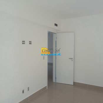 Apartamento em Praia Grande, bairro Canto do Forte