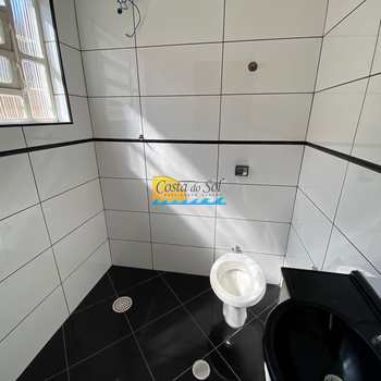 Casa em Praia Grande, bairro Canto do Forte