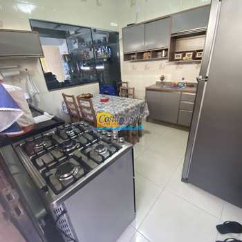 Casa em Praia Grande, bairro Guilhermina