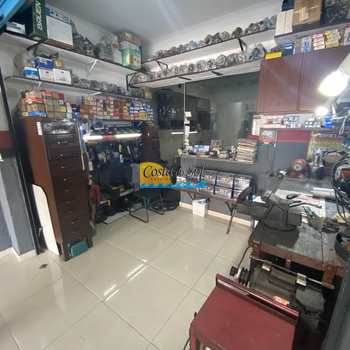 Casa em Praia Grande, bairro Guilhermina