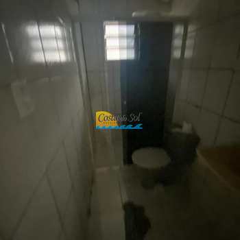 Casa em Praia Grande, bairro Boqueirão