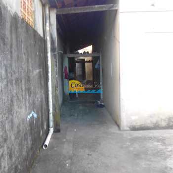 Casa em Praia Grande, bairro Samambaia