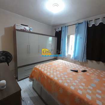 Casa em Praia Grande, bairro Melvi