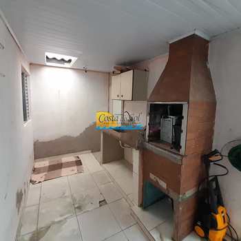 Casa em Praia Grande, bairro Melvi
