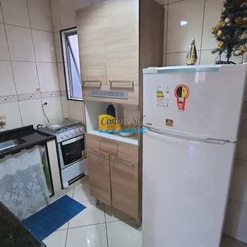Kitnet em Praia Grande, bairro Mirim