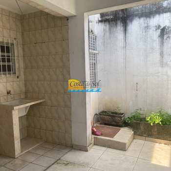 Casa em Praia Grande, bairro Sítio do Campo