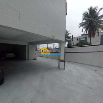 Apartamento em Praia Grande, bairro Guilhermina