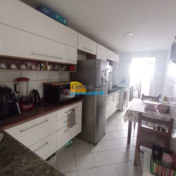 Apartamento em Praia Grande, bairro Guilhermina