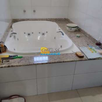 Casa em Praia Grande, bairro Caiçara
