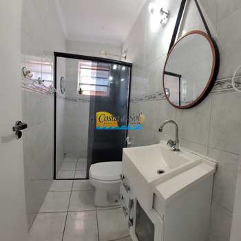 Apartamento em Praia Grande, bairro Canto do Forte