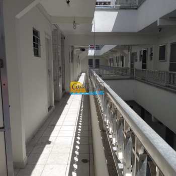 Kitnet em Praia Grande, bairro Mirim