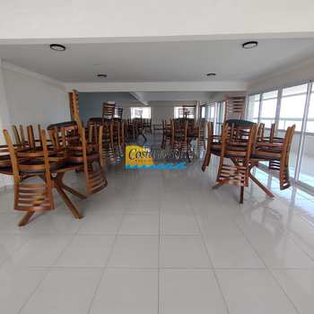 Apartamento em Praia Grande, bairro Guilhermina