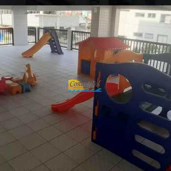 Apartamento em Praia Grande, bairro Guilhermina