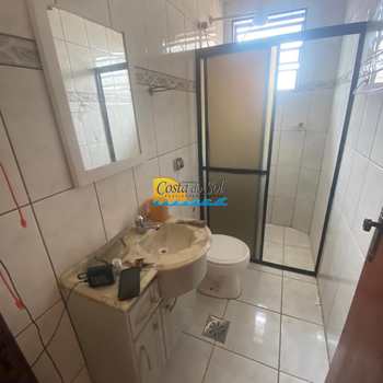 Apartamento em Praia Grande, bairro Boqueirão