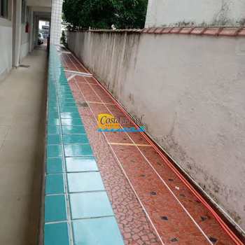 Kitnet em Praia Grande, bairro Guilhermina