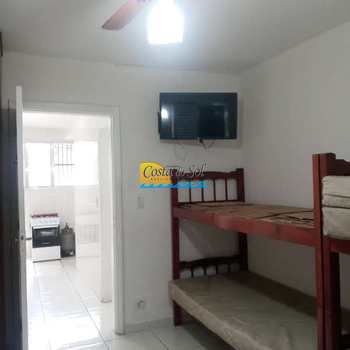 Kitnet em Praia Grande, bairro Guilhermina