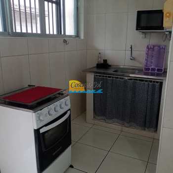 Kitnet em Praia Grande, bairro Guilhermina