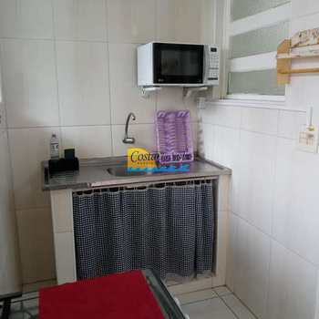 Kitnet em Praia Grande, bairro Guilhermina