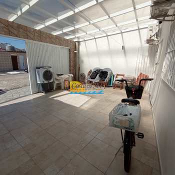 Casa em Praia Grande, bairro Guilhermina