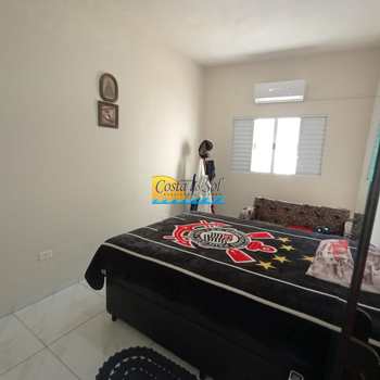 Casa em Praia Grande, bairro Guilhermina
