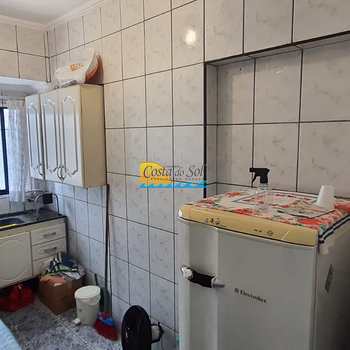 Kitnet em Praia Grande, bairro Guilhermina