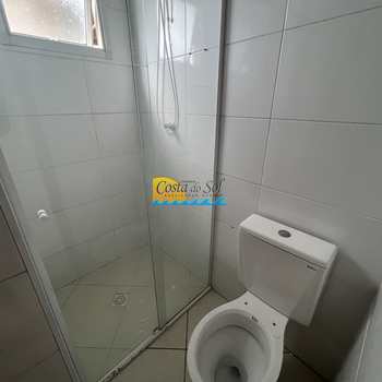 Sobrado em Praia Grande, bairro Solemar
