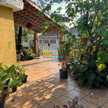Casa em Praia Grande, bairro Canto do Forte
