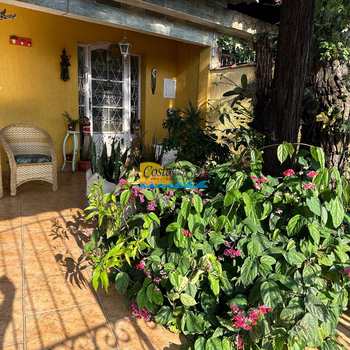 Casa em Praia Grande, bairro Canto do Forte