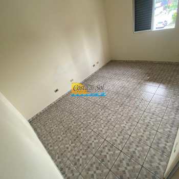 Sobrado em Praia Grande, bairro Nova Mirim