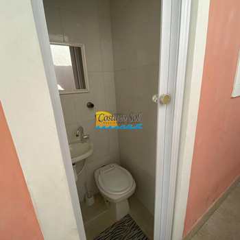 Casa em Praia Grande, bairro Guilhermina