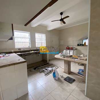 Casa em Praia Grande, bairro Guilhermina