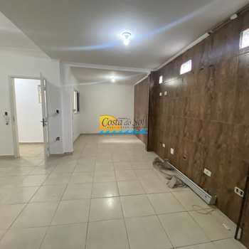 Casa em Praia Grande, bairro Guilhermina