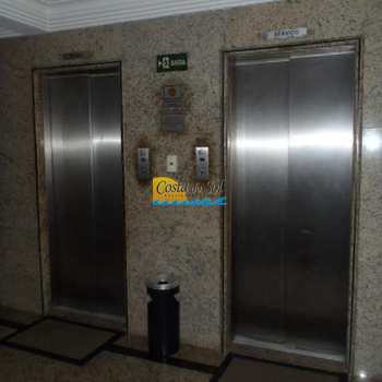Apartamento em Praia Grande, bairro Canto do Forte