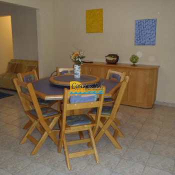 Apartamento em Praia Grande, bairro Canto do Forte