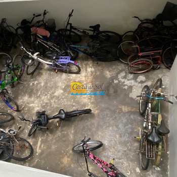 Apartamento em Praia Grande, bairro Guilhermina