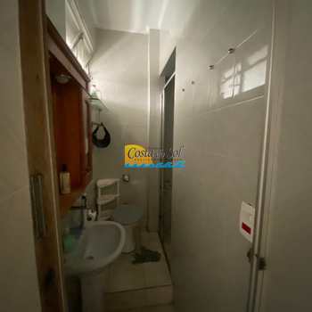 Apartamento em Praia Grande, bairro Guilhermina