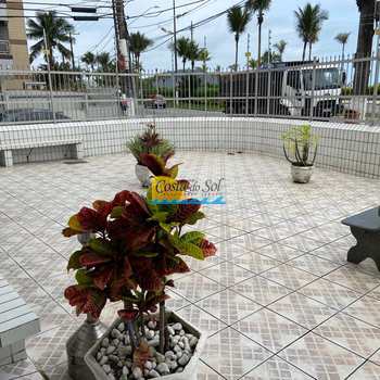 Apartamento em Praia Grande, bairro Guilhermina